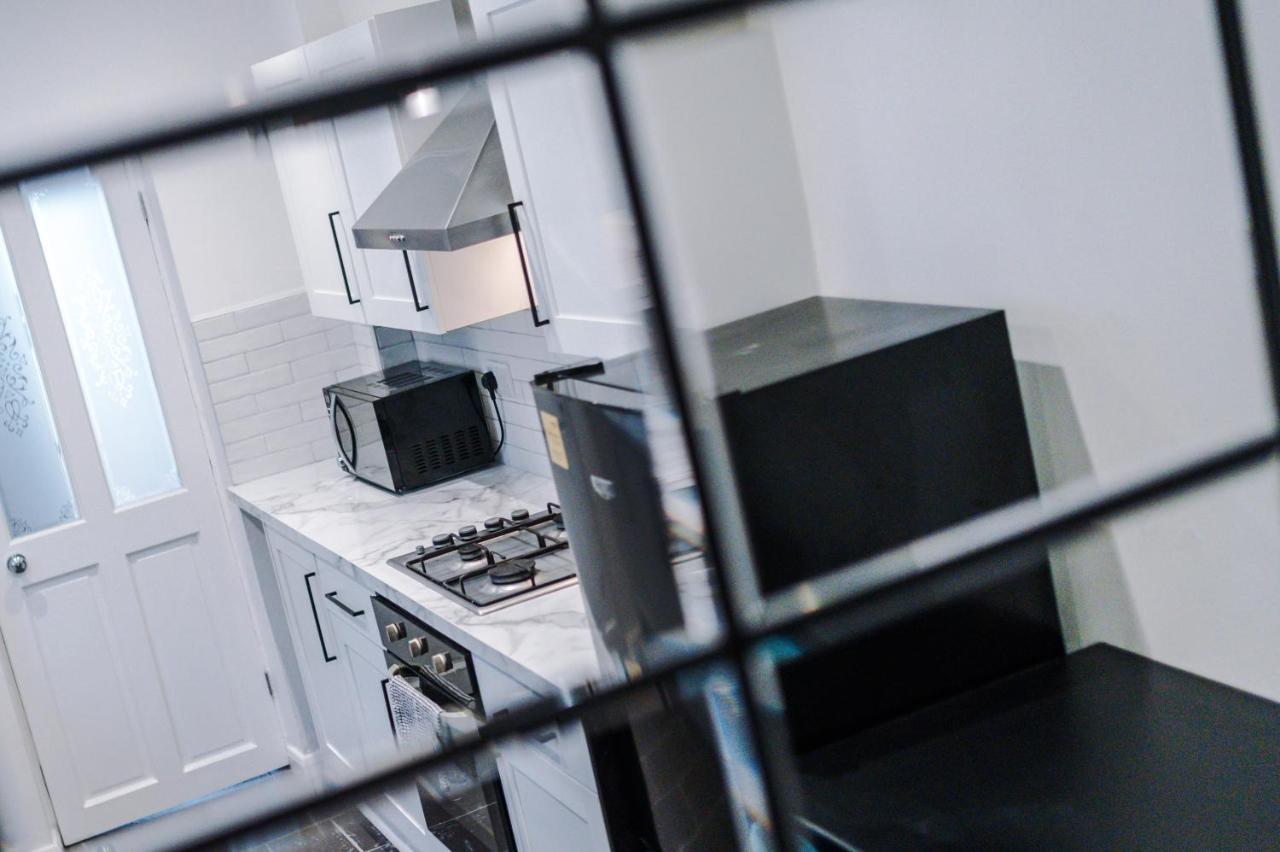 3 Bedroom House Manchester Hosted By Mcr Dens ภายนอก รูปภาพ
