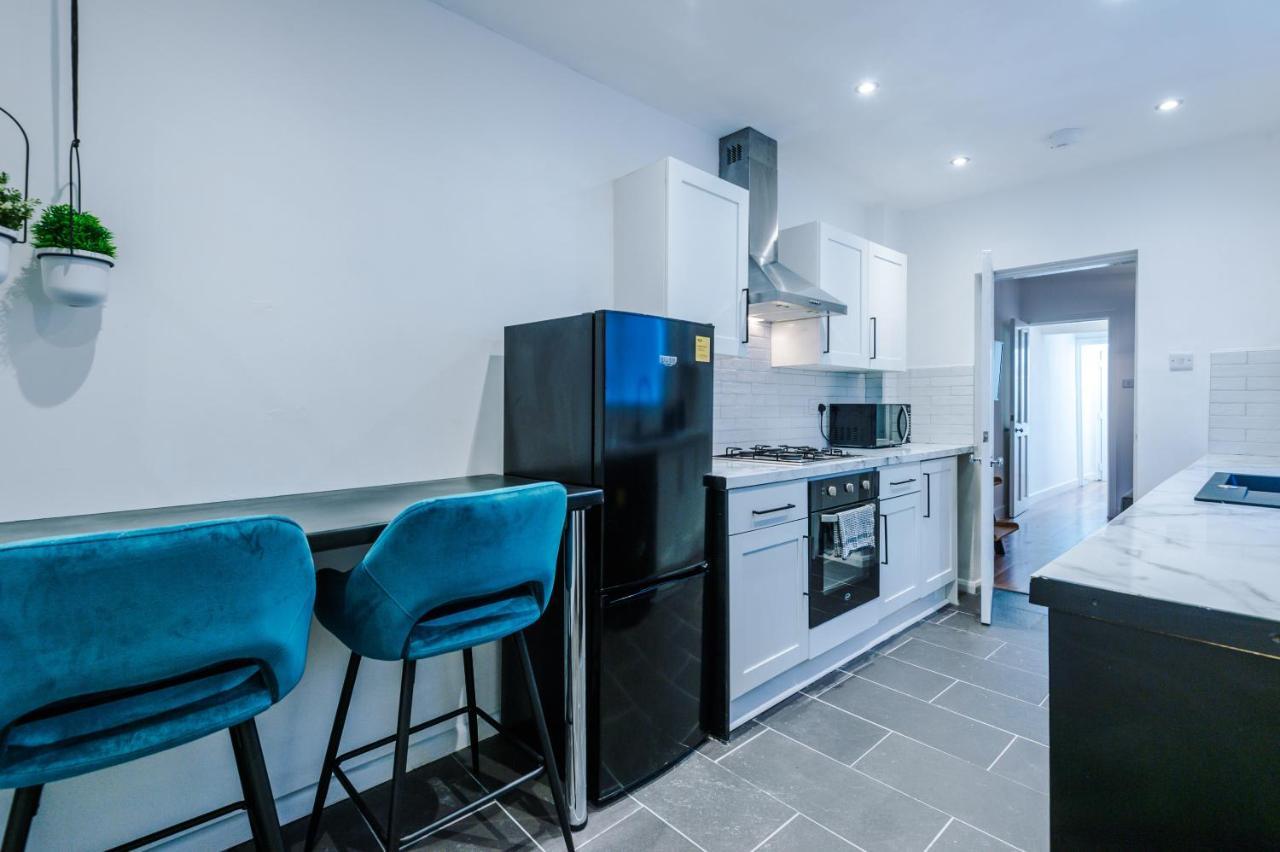 3 Bedroom House Manchester Hosted By Mcr Dens ภายนอก รูปภาพ