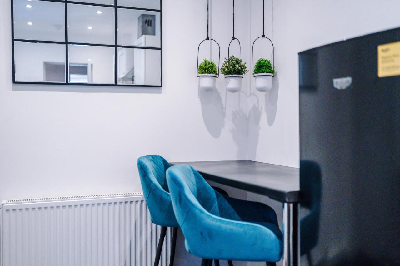 3 Bedroom House Manchester Hosted By Mcr Dens ภายนอก รูปภาพ