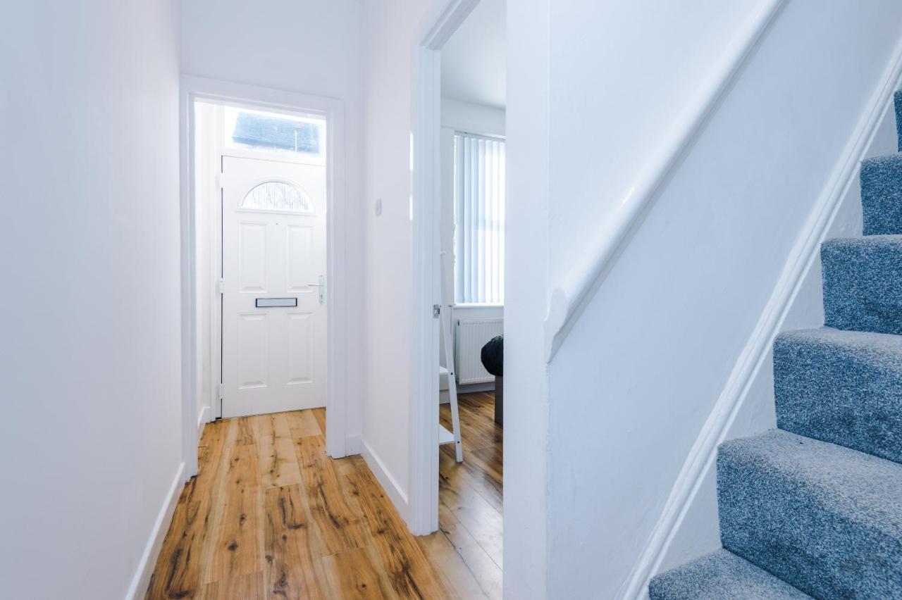 3 Bedroom House Manchester Hosted By Mcr Dens ภายนอก รูปภาพ
