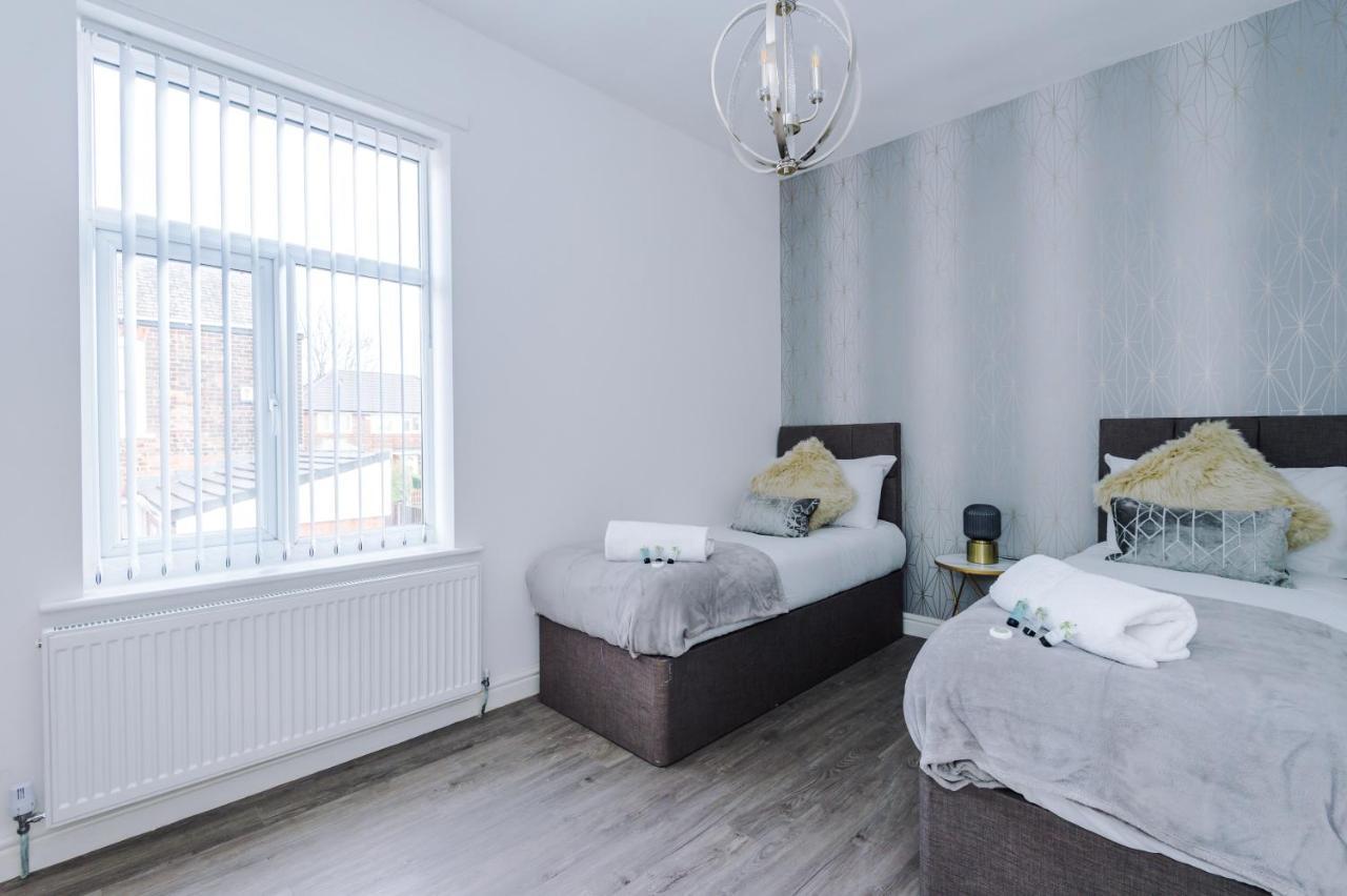 3 Bedroom House Manchester Hosted By Mcr Dens ภายนอก รูปภาพ