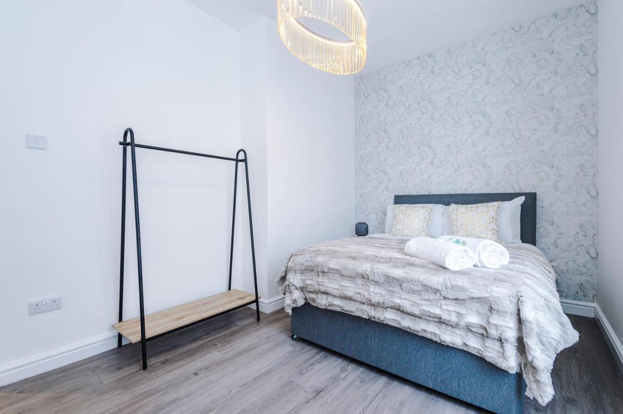 3 Bedroom House Manchester Hosted By Mcr Dens ภายนอก รูปภาพ