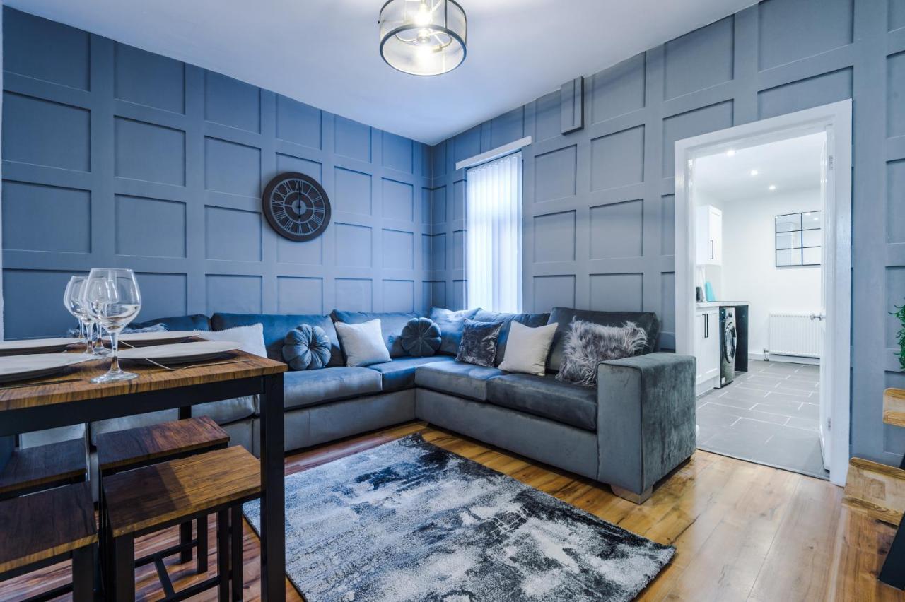 3 Bedroom House Manchester Hosted By Mcr Dens ภายนอก รูปภาพ