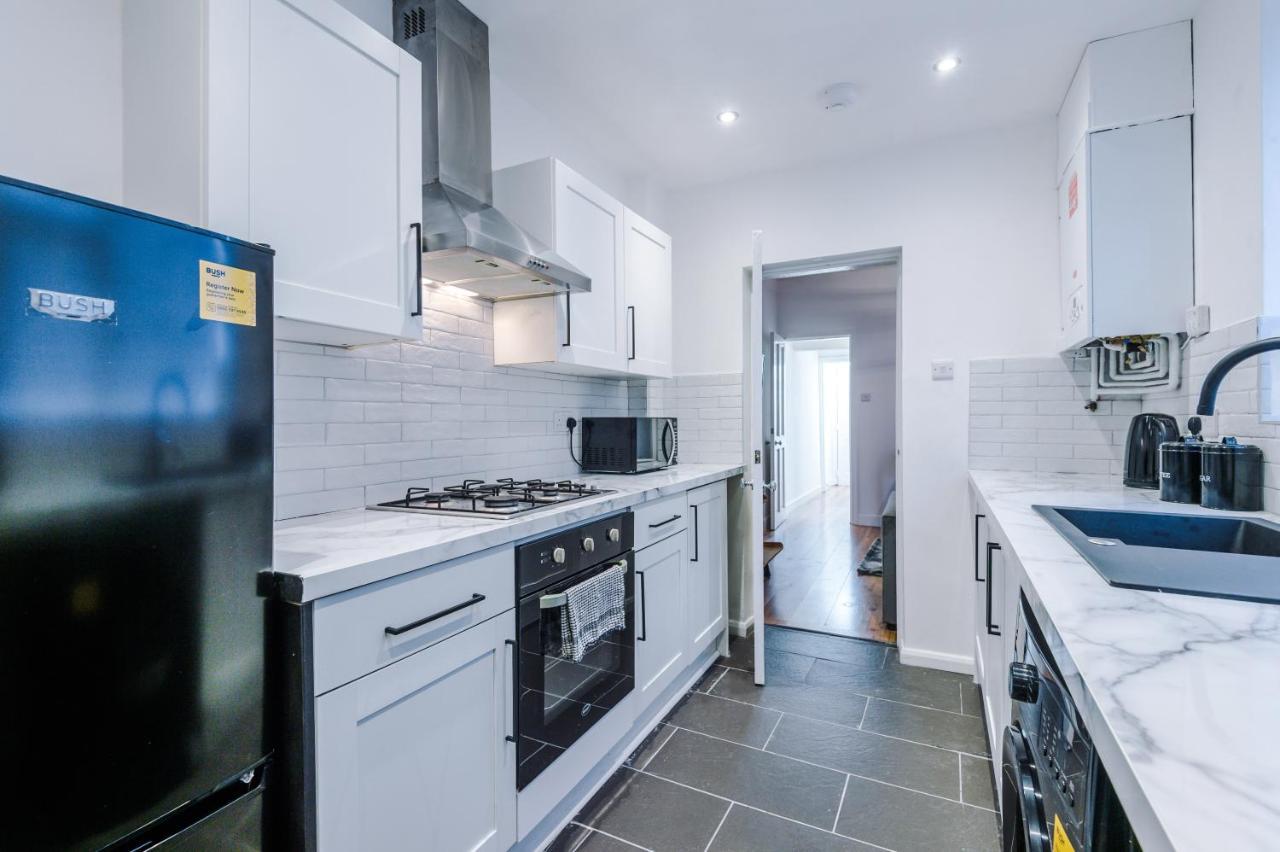 3 Bedroom House Manchester Hosted By Mcr Dens ภายนอก รูปภาพ
