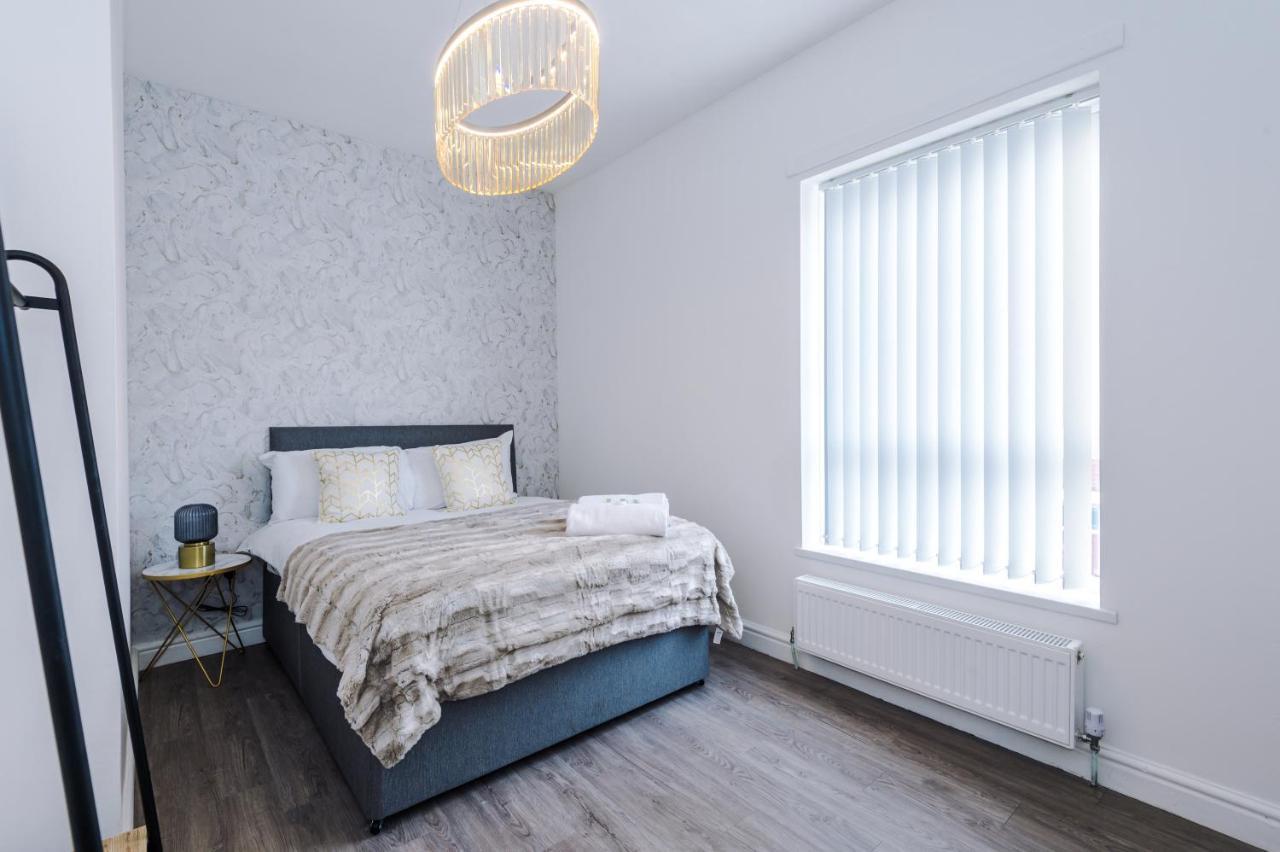 3 Bedroom House Manchester Hosted By Mcr Dens ภายนอก รูปภาพ